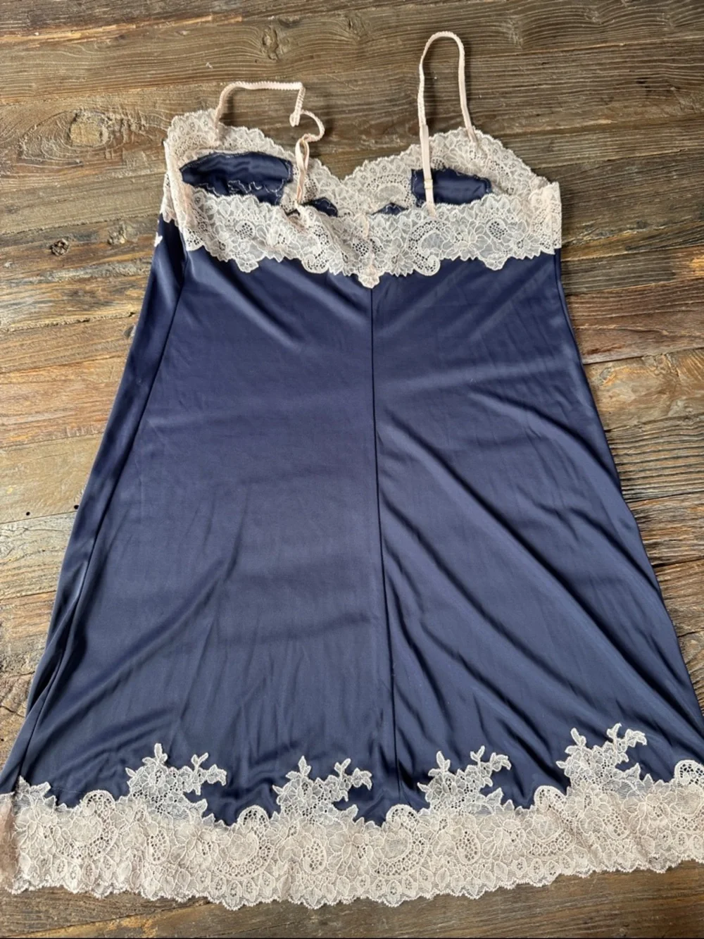Natori‎ Enchanted blue satiny lace trimmed chemise EUC size small